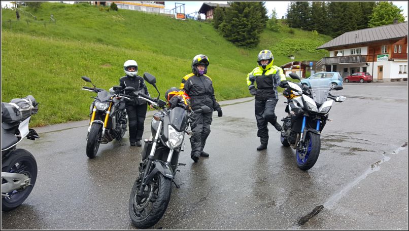 Bei Regen sind wir losgefahren (6)